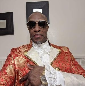 Meet your Posher, Robert